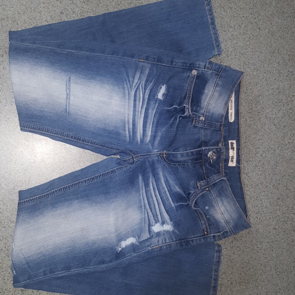 Dollhouse Roll-up skinny Capri (junior size 5)